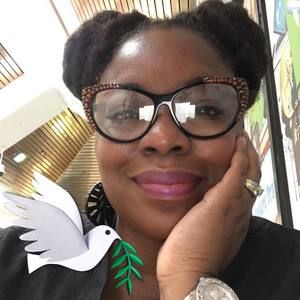 Meet your Posher, Sharon